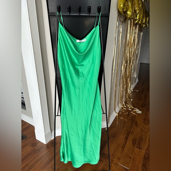 green Sateen midi dress - Picture 1 of 2